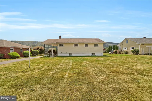 $234,900 | 616 West Maple Street, Valley View, PA 17983