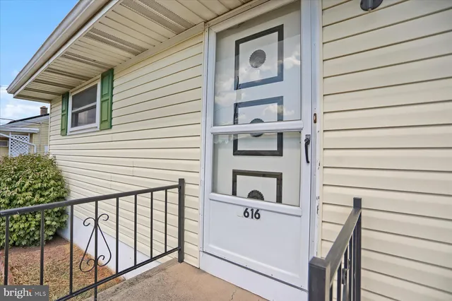 $234,900 | 616 West Maple Street, Valley View, PA 17983