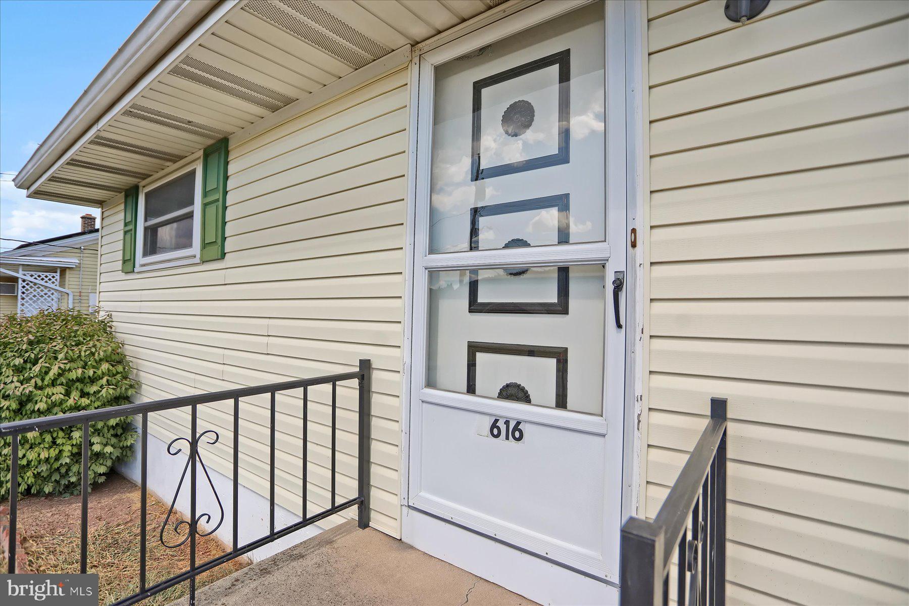 616 West Maple Street Valley View, PA 17983 - Photo 9 of 25