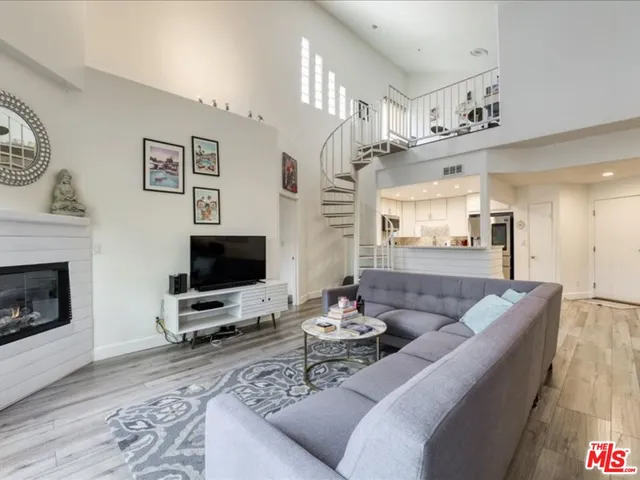 $849,000 | 4477 Woodman Avenue, Unit 304, Sherman Oaks, CA 91423