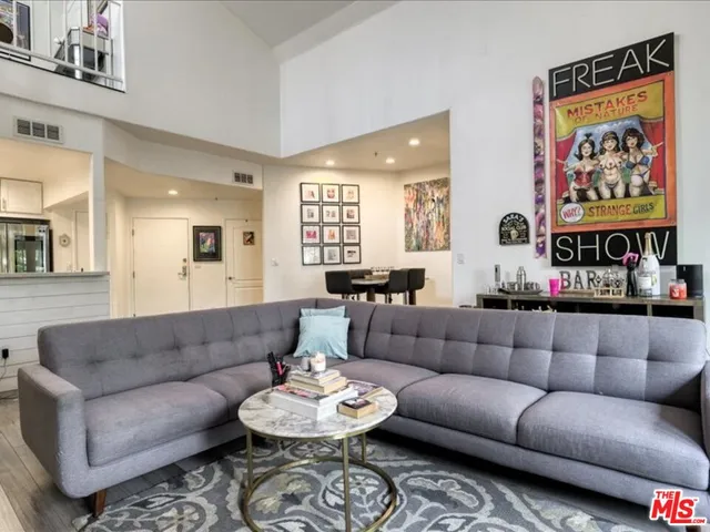 $849,000 | 4477 Woodman Avenue, Unit 304, Sherman Oaks, CA 91423
