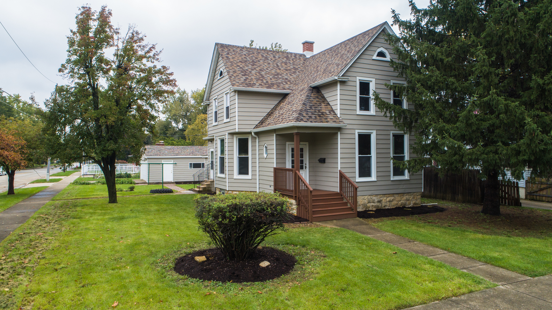 1023 Oneida Street Joliet, IL 60435 - Photo 4 of 20 Gallery Image 4