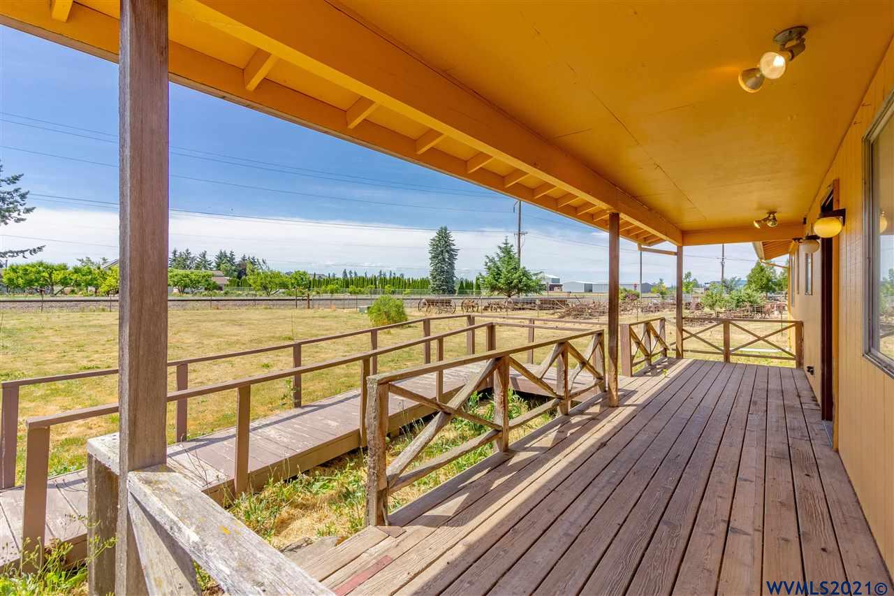 9280 River Road Northeast Salem, OR 97303 - Photo 15 of 38