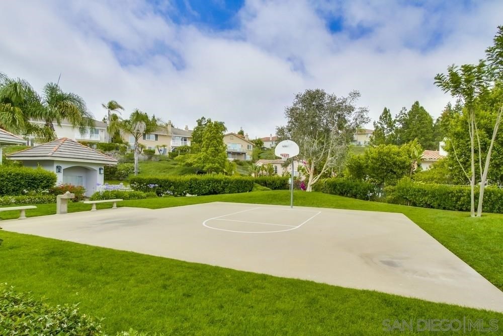 6033 Oakgate Row La Jolla, CA 92037 - Photo 24 of 25