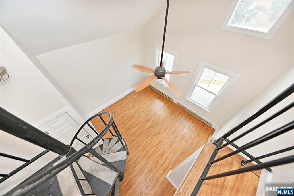 205 Union Street, Unit 2 Ridgewood, NJ 07450 - Photo 16 of 24 a view of an entryway