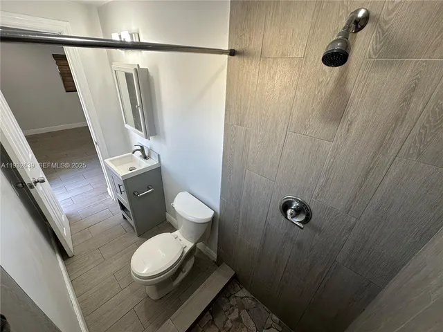 $1,350 | 214 South 57th Avenue, Hollywood, FL 33023