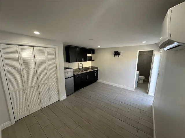 $1,350 | 214 South 57th Avenue, Hollywood, FL 33023