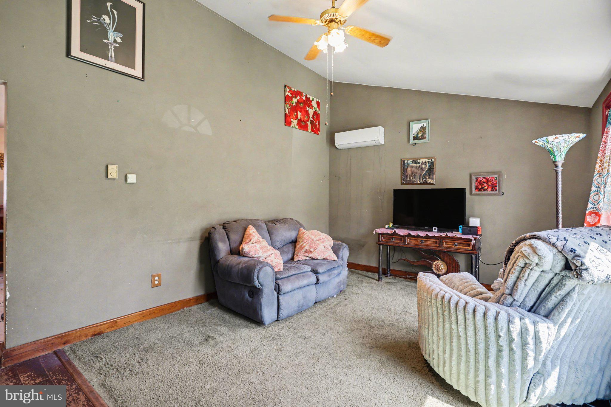 112 Green House Road Dillsburg, PA 17019 - Photo 5 of 23