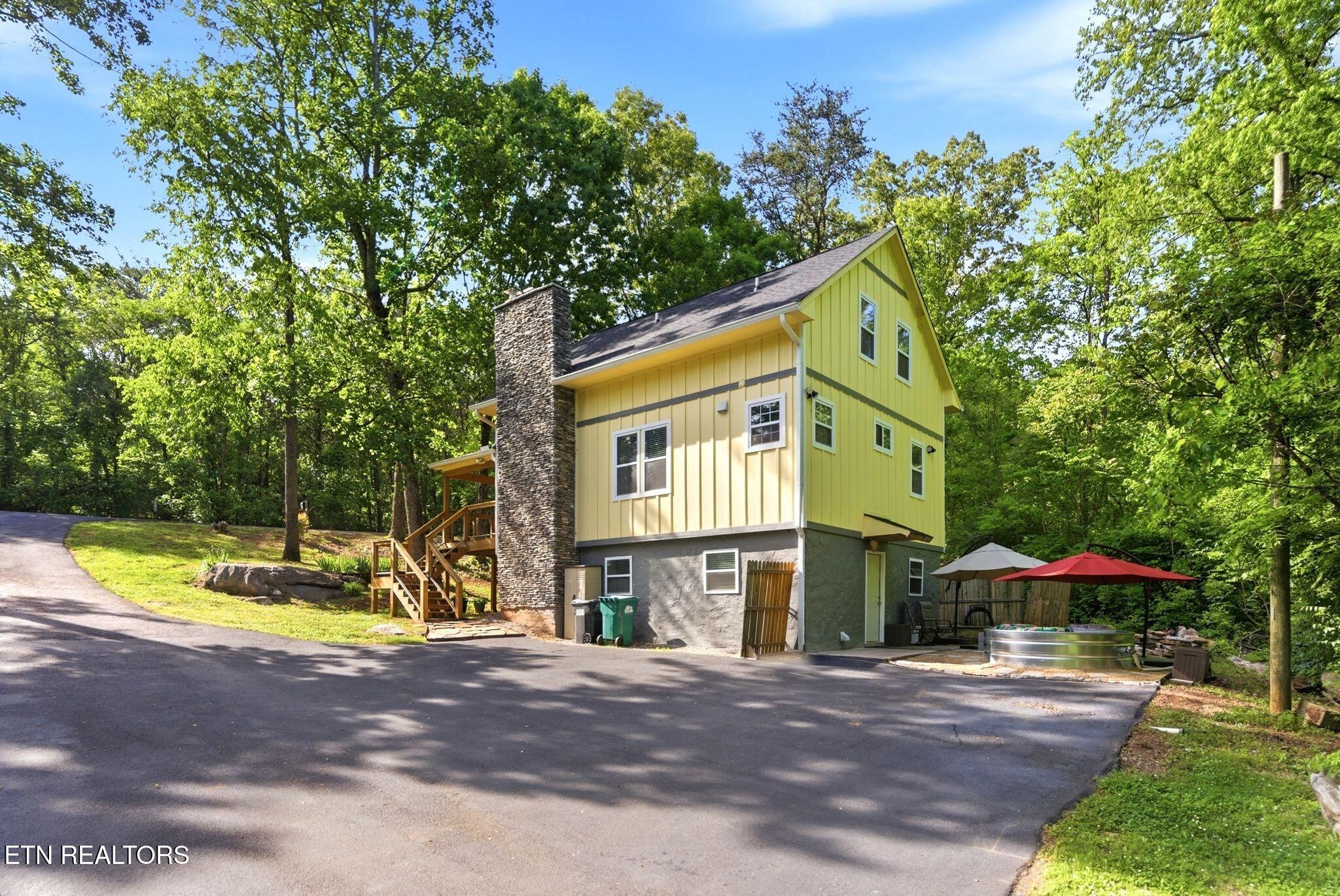 3905 Light Pink Road Louisville, TN 37777 - Photo 3 of 53 Gallery Image 3