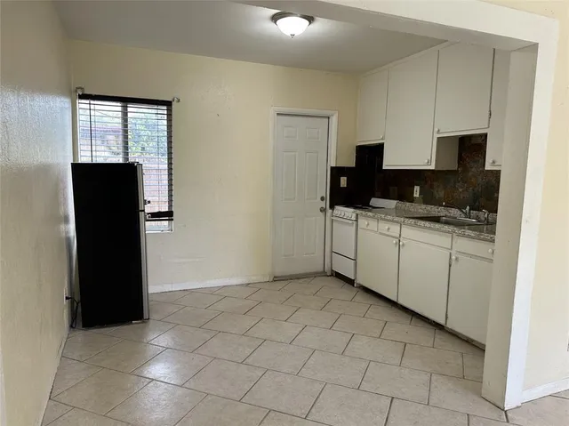 $1,850 | 1213-1217 Southwest 3rd Avenue, Unit 1215, Dania Beach, FL 33004
