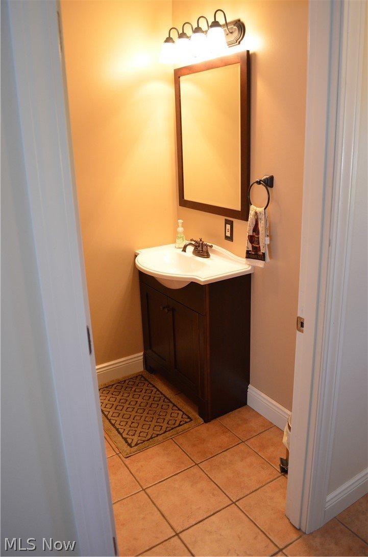 4024 Manchester Road Perry, OH 44081 - Photo 13 of 28