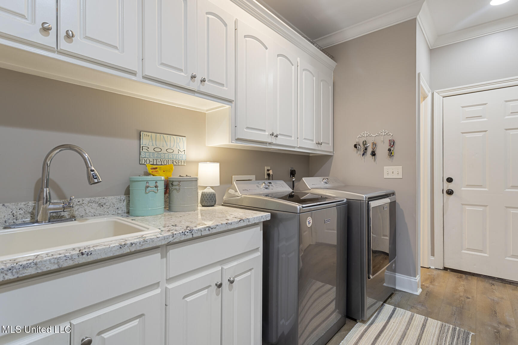 116 Hallmark Place Madison, MS 39110 - Photo 25 of 32 laundry