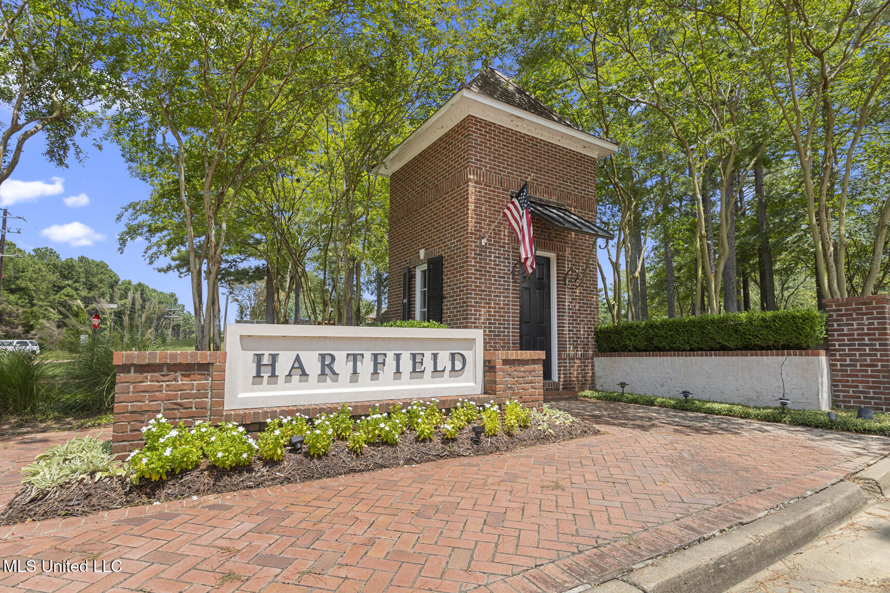 116 Hallmark Place Madison, MS 39110 - Photo 29 of 32 Hartfield entrance sign