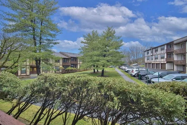 $349,900 | 362 Sierra Vista Lane, Valley Cottage, NY 10989