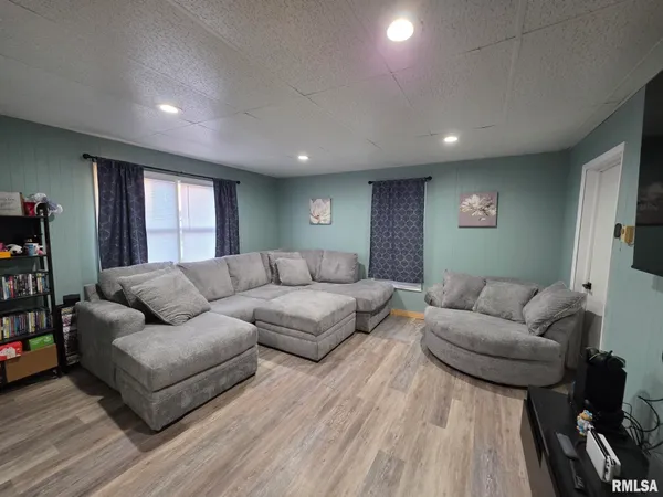 $169,500 | 1431 Spruce Street, Quincy, IL 62301