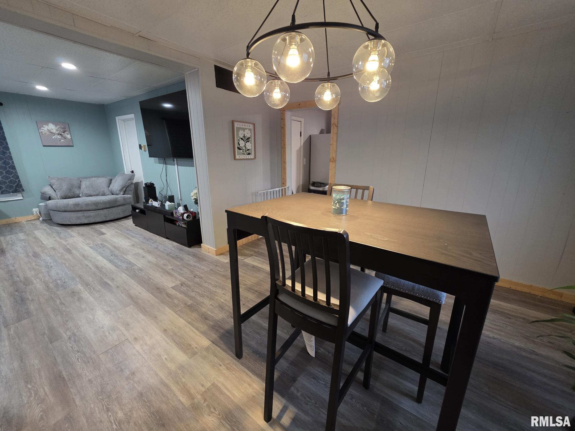 1431 Spruce Street Quincy, IL 62301 - Photo 7 of 34