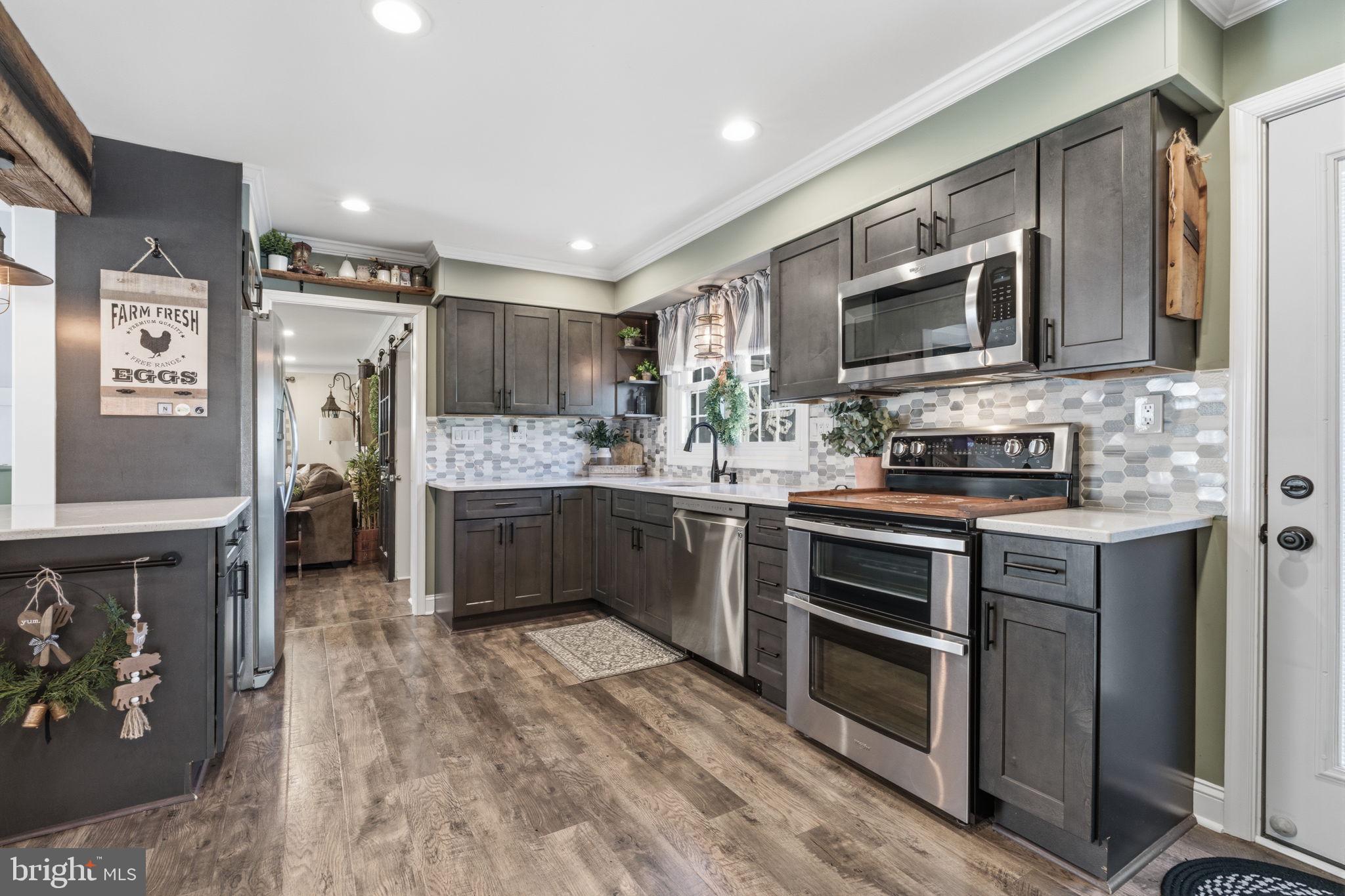 143 Terrace Road Levittown, PA 19056 - Photo 6 of 33