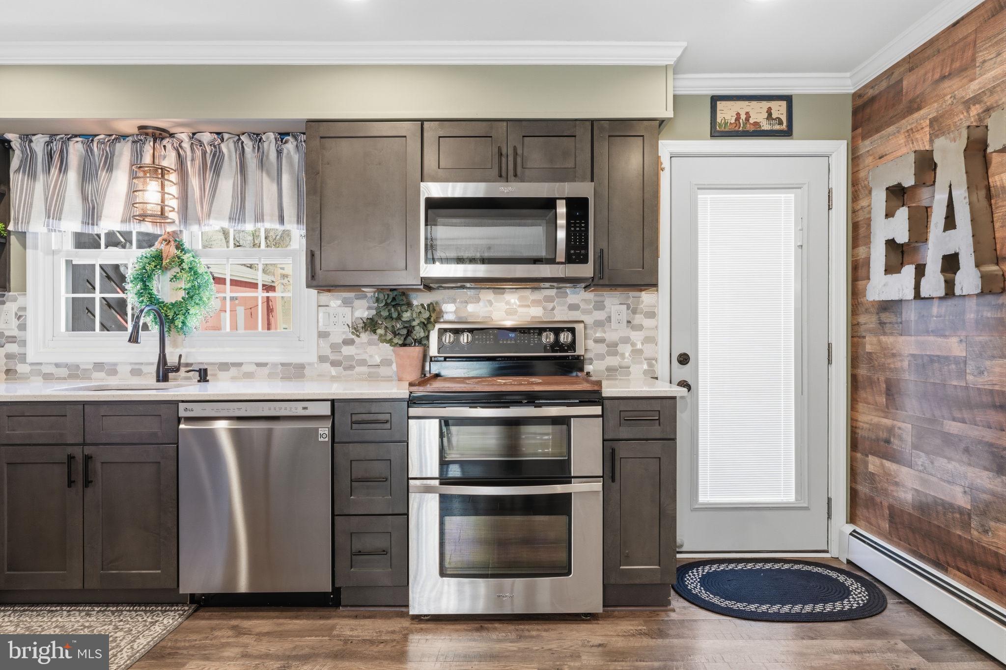 143 Terrace Road Levittown, PA 19056 - Photo 8 of 33