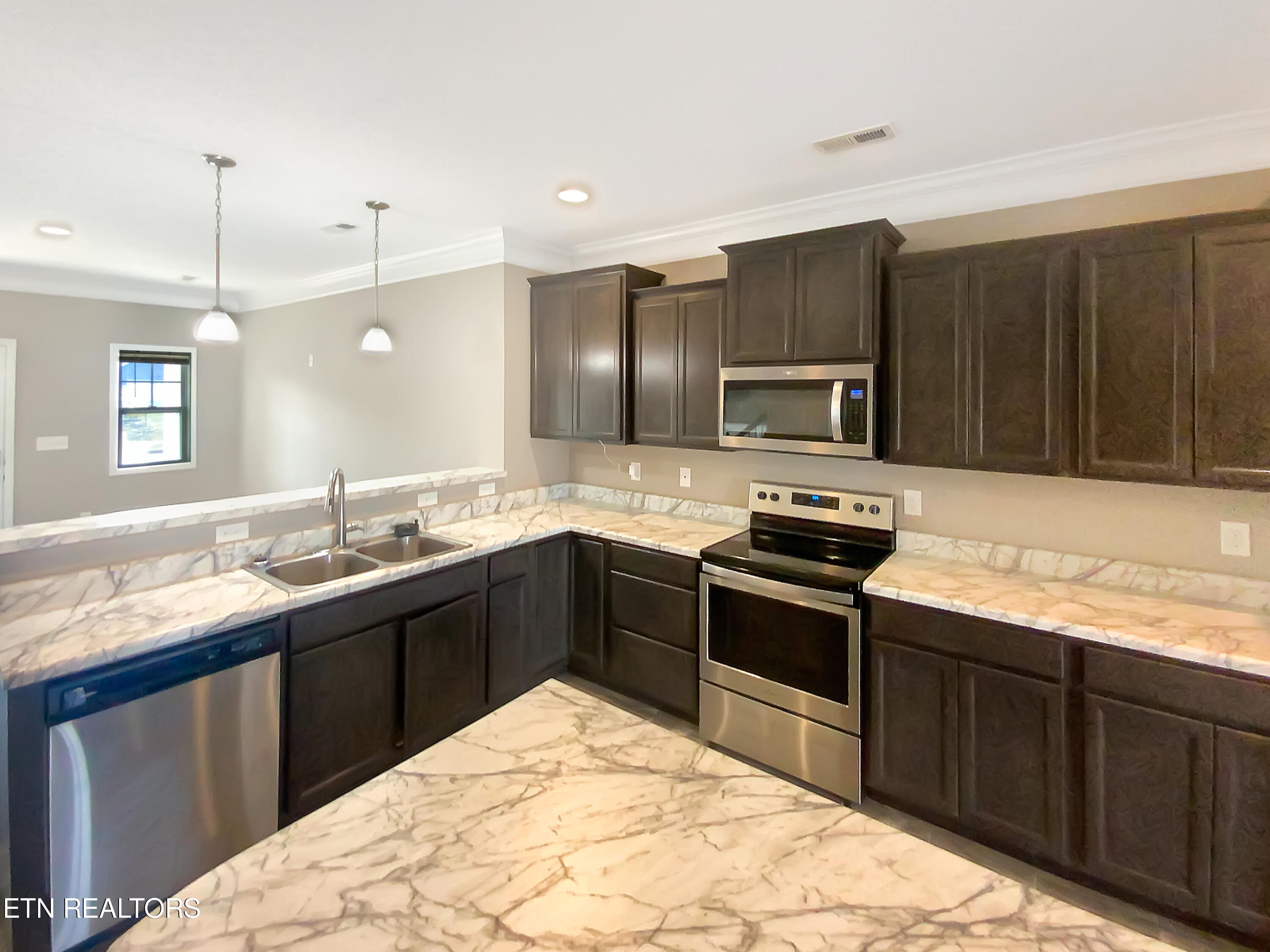 145 Hackberry Street Oak Ridge, TN 37830 - Photo 8 of 24 listing_7