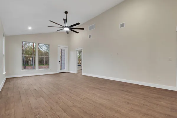 $2,400 | 336 Nene Lane, Bastrop, TX 78602