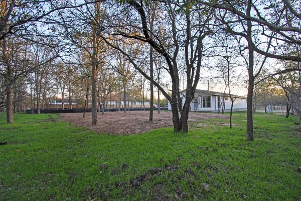$2,400 | 336 Nene Lane, Bastrop, TX 78602