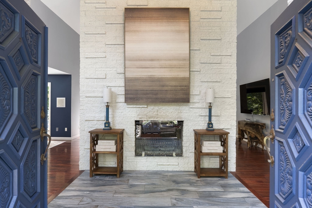 550 Wolf Swamp Road Longmeadow, MA 01106 - Photo 5 of 42