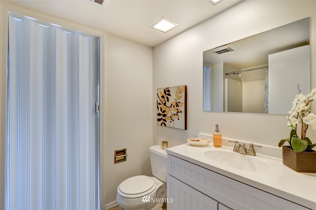 1033 Redmond Avenue Northeast Renton, WA 98056 - Photo 17 of 23 Gallery Image 17