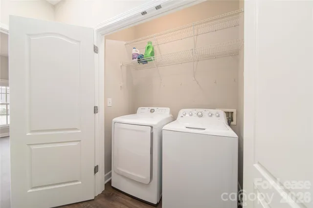 $2,300 | 108 South Square Row, Davidson, NC 28036