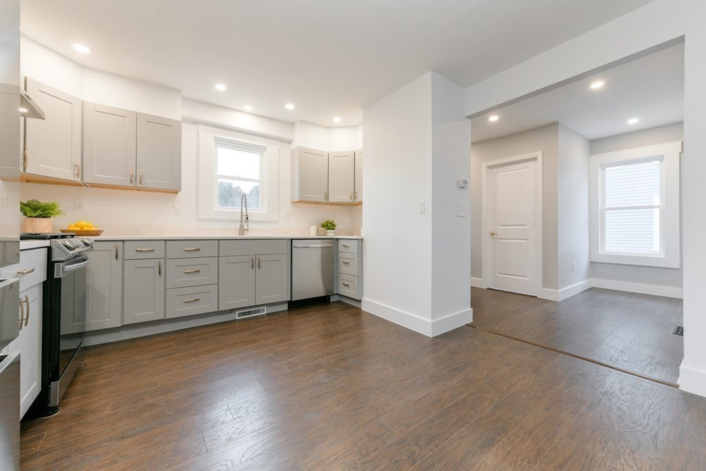 15 Chester Street Melrose, MA 02176 - Photo 13 of 26