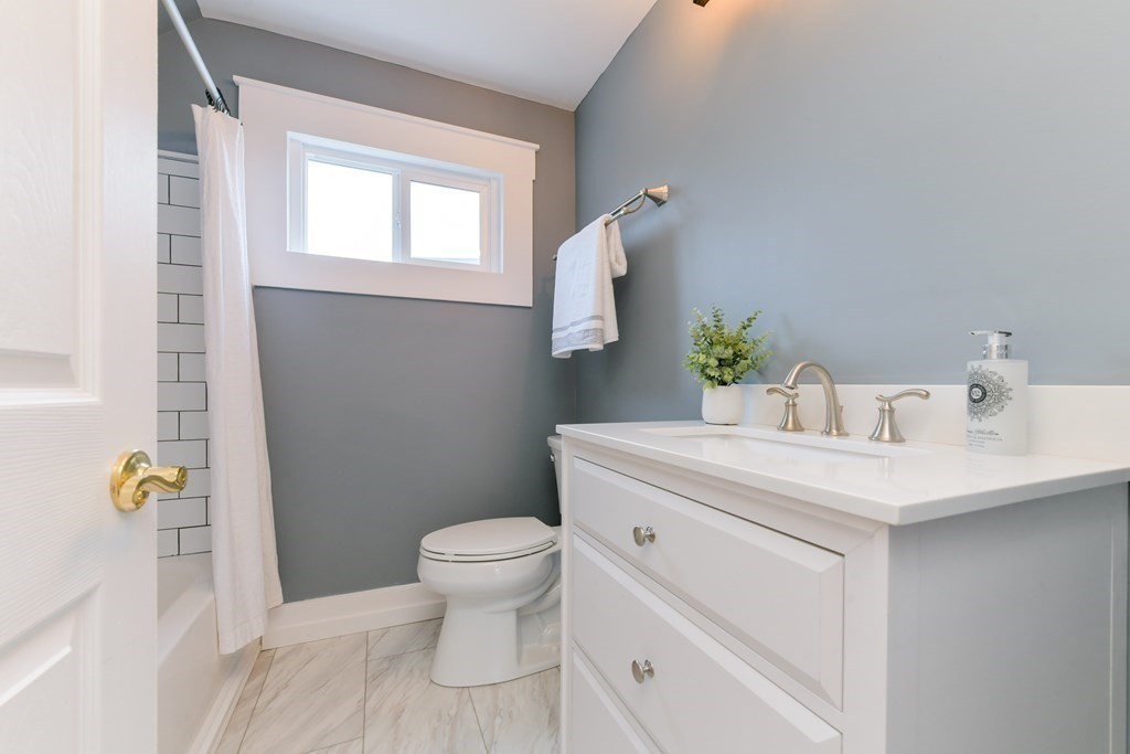 15 Chester Street Melrose, MA 02176 - Photo 20 of 26