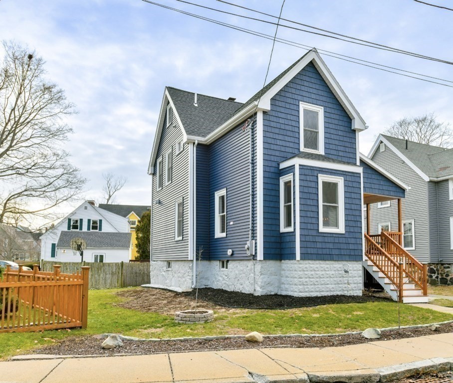 15 Chester Street Melrose, MA 02176 - Photo 3 of 26