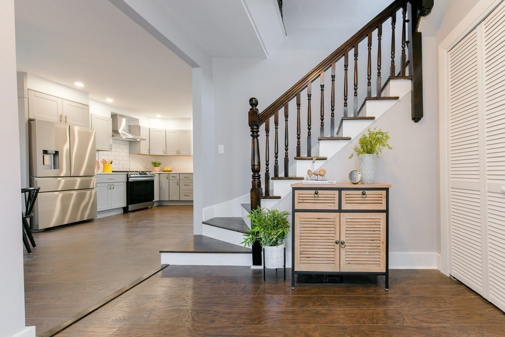 15 Chester Street Melrose, MA 02176 - Photo 5 of 26