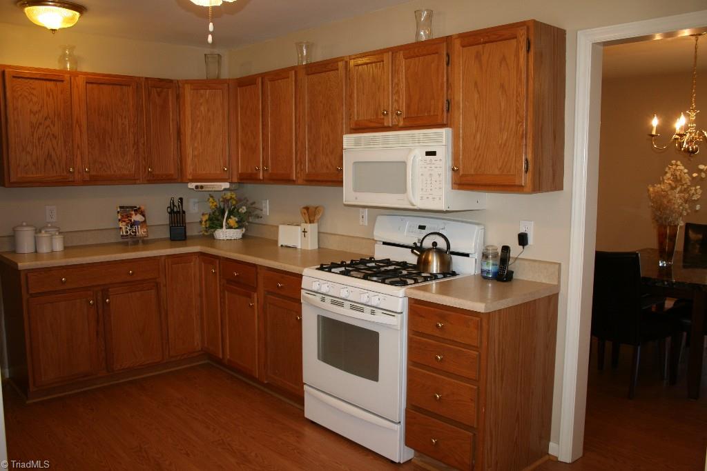 7500 Keating Drive Oak Ridge, NC 27310 - Photo 3 of 30