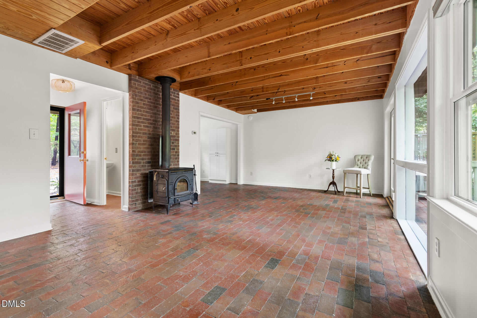 1209 C Hillsborough Road Chapel Hill, NC 27516 - Photo 12 of 33 1209-Hillsborough-UnitC-109