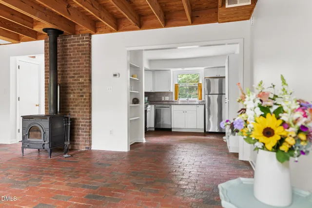 $419,000 | 1209 C Hillsborough Road, Chapel Hill, NC 27516