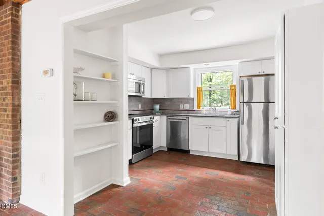 $419,000 | 1209 C Hillsborough Road, Chapel Hill, NC 27516