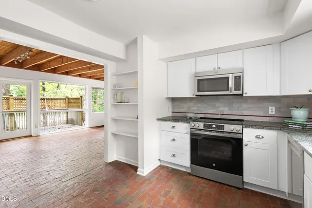 $419,000 | 1209 C Hillsborough Road, Chapel Hill, NC 27516