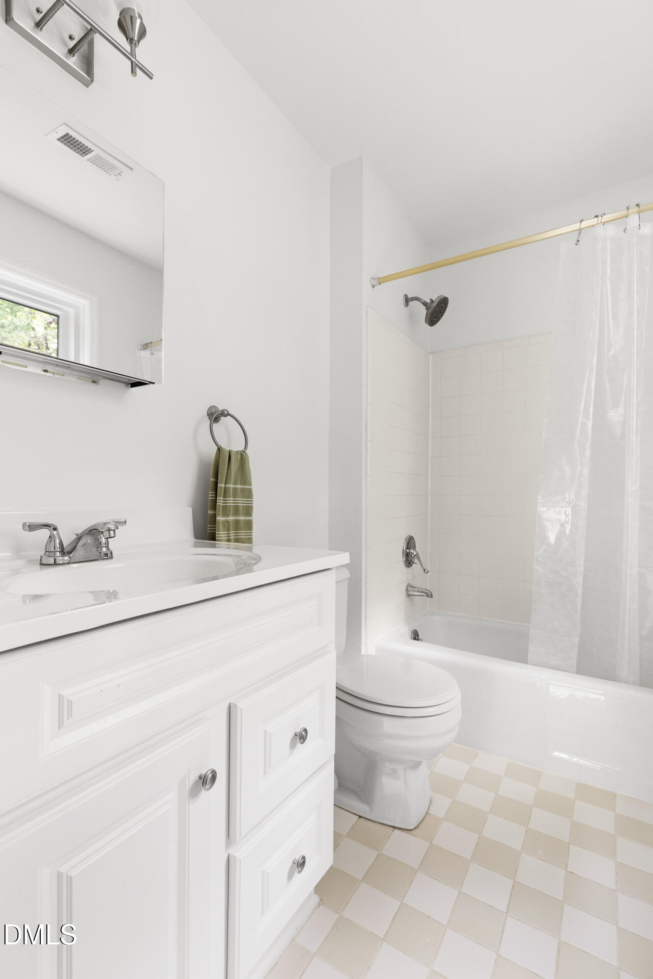 1209 C Hillsborough Road Chapel Hill, NC 27516 - Photo 32 of 33 1209-Hillsborough-UnitC-127