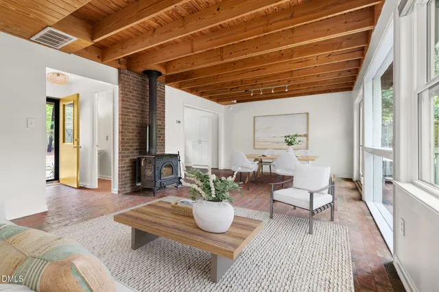 $419,000 | 1209 C Hillsborough Road, Chapel Hill, NC 27516