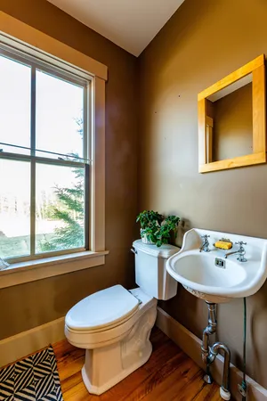 $565,000 | 55 Fire Road 4, Warren, ME 04864