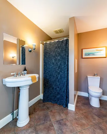 $565,000 | 55 Fire Road 4, Warren, ME 04864