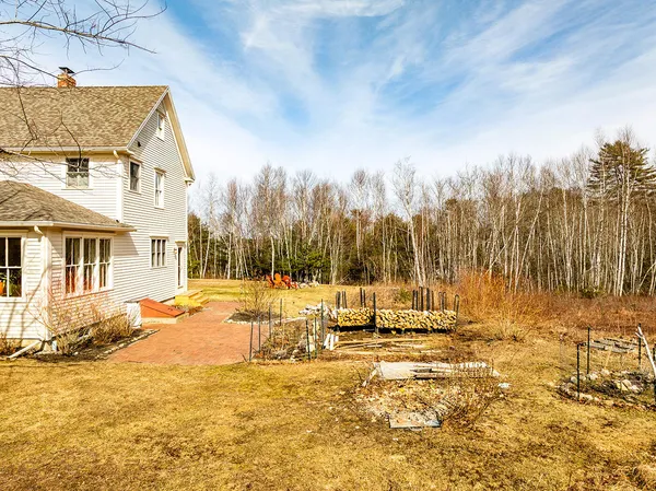 $565,000 | 55 Fire Road 4, Warren, ME 04864
