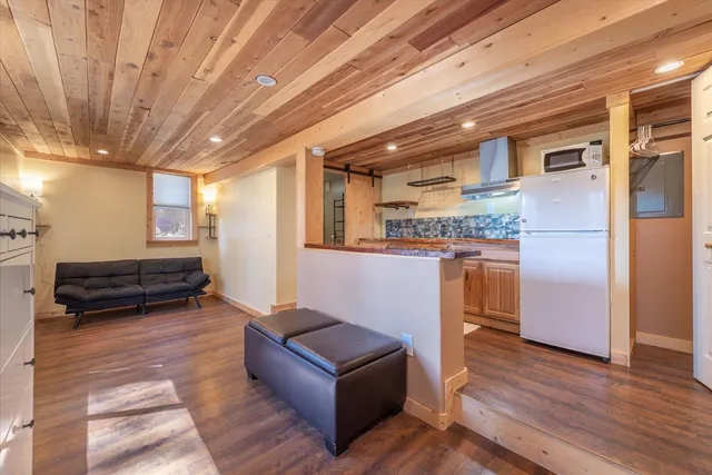 $1,050,000 | 12255 Sierra Drive, Truckee, CA 96161