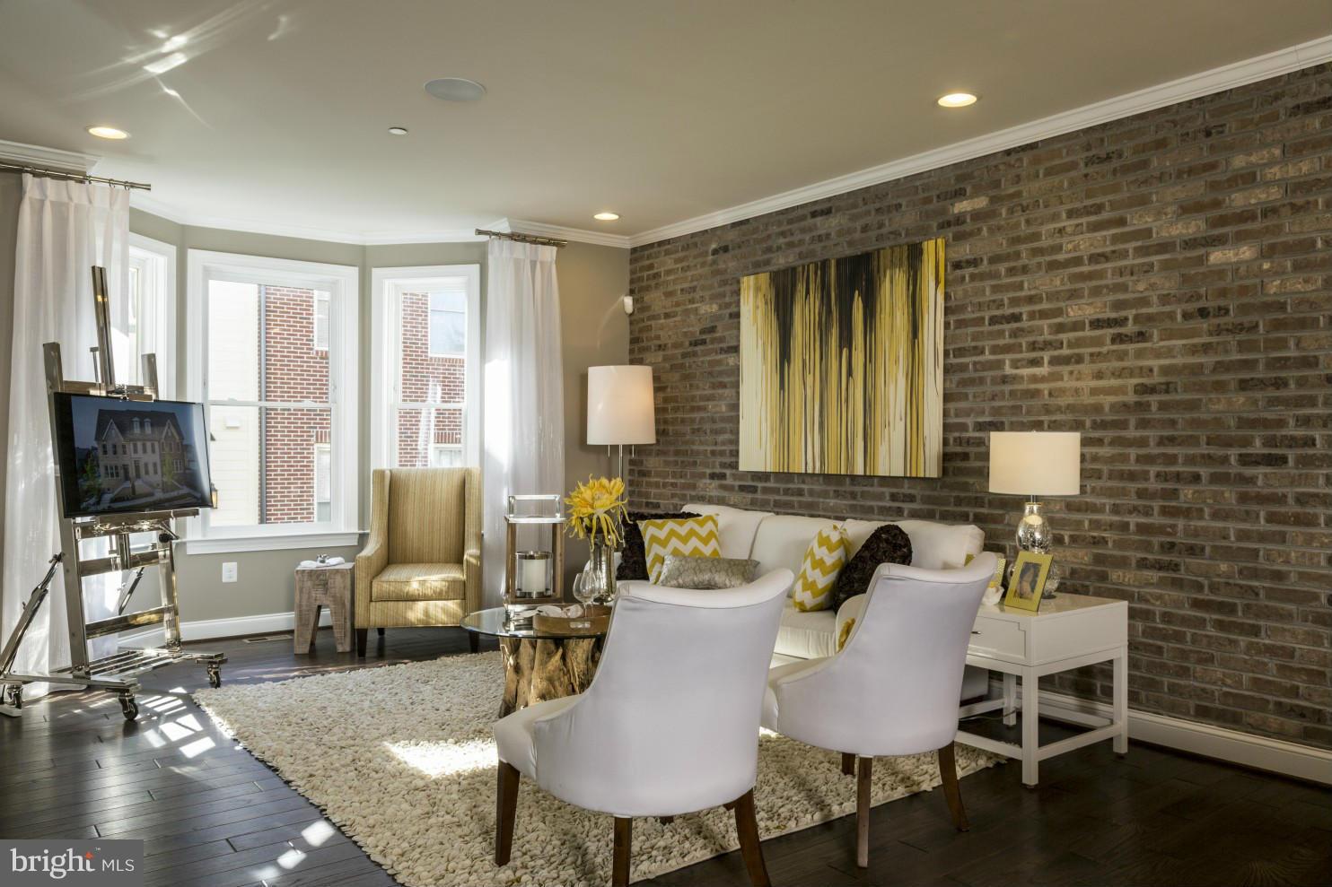 48 Maxwell Square Frederick, MD 21701 - Photo 3 of 19 Interior (General)