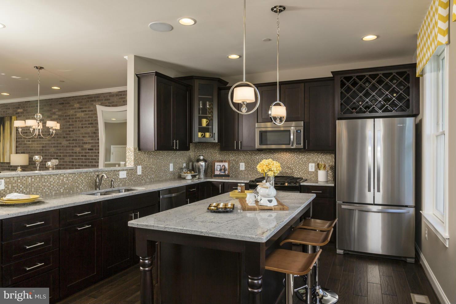 48 Maxwell Square Frederick, MD 21701 - Photo 4 of 19 Kitchen