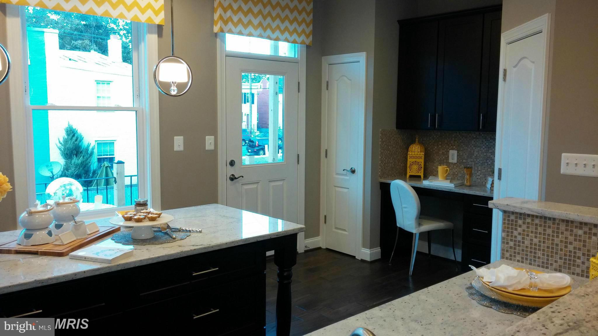 48 Maxwell Square Frederick, MD 21701 - Photo 5 of 19 Kitchen