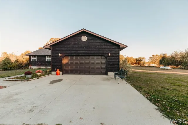 $299,000 | 12810 State Route North, Dixon, MO 65459