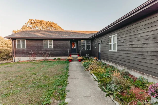 $299,000 | 12810 State Route North, Dixon, MO 65459