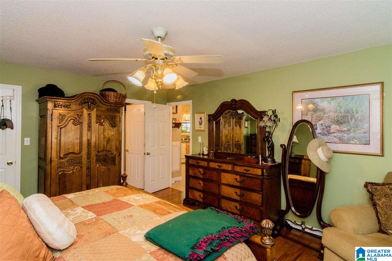 100 Spinnaker Lane Alabaster, AL 35007 - Photo 14 of 33
