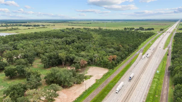 $795,000 | 31901 Interstate 10, Hankamer, TX 77560